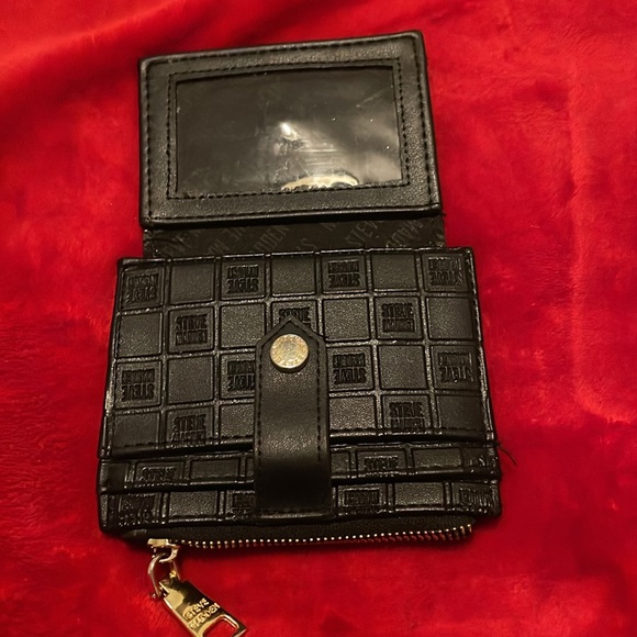 Steve Madden Embossed Black Wallet with Gold Accents-EUC - Picture 5 of 5
